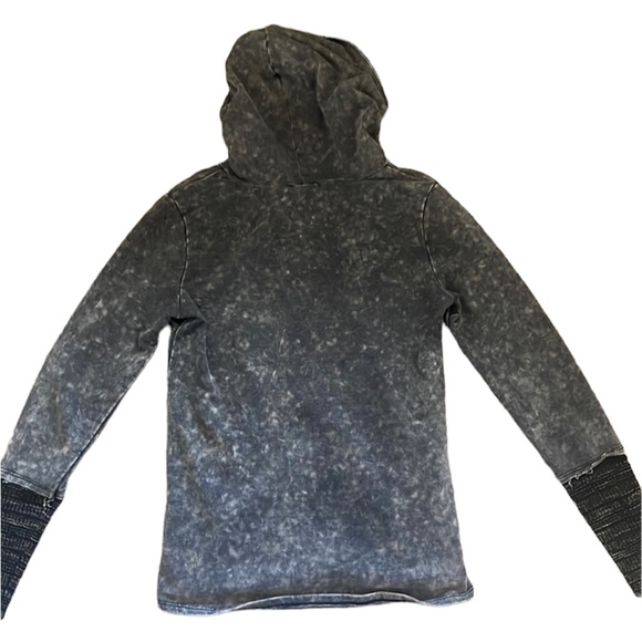 NWOT Fall sweatshirt with stylish rhinestones - Picture 2 of 7